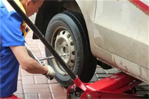 国展附近拖车24小时服务热线电话