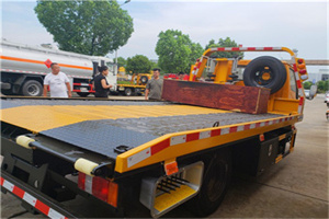 国展附近拖车电话号码服务